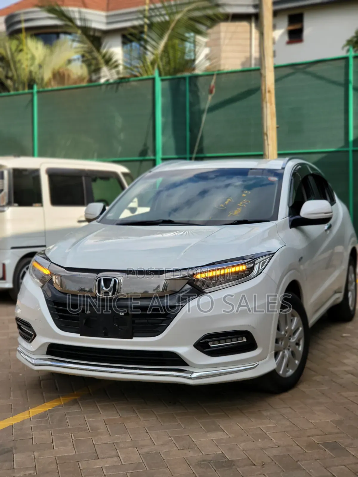 Honda Vezel 2019 White