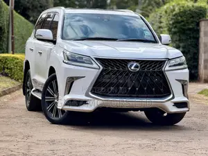 Lexus LX 570 AWD 2016 White