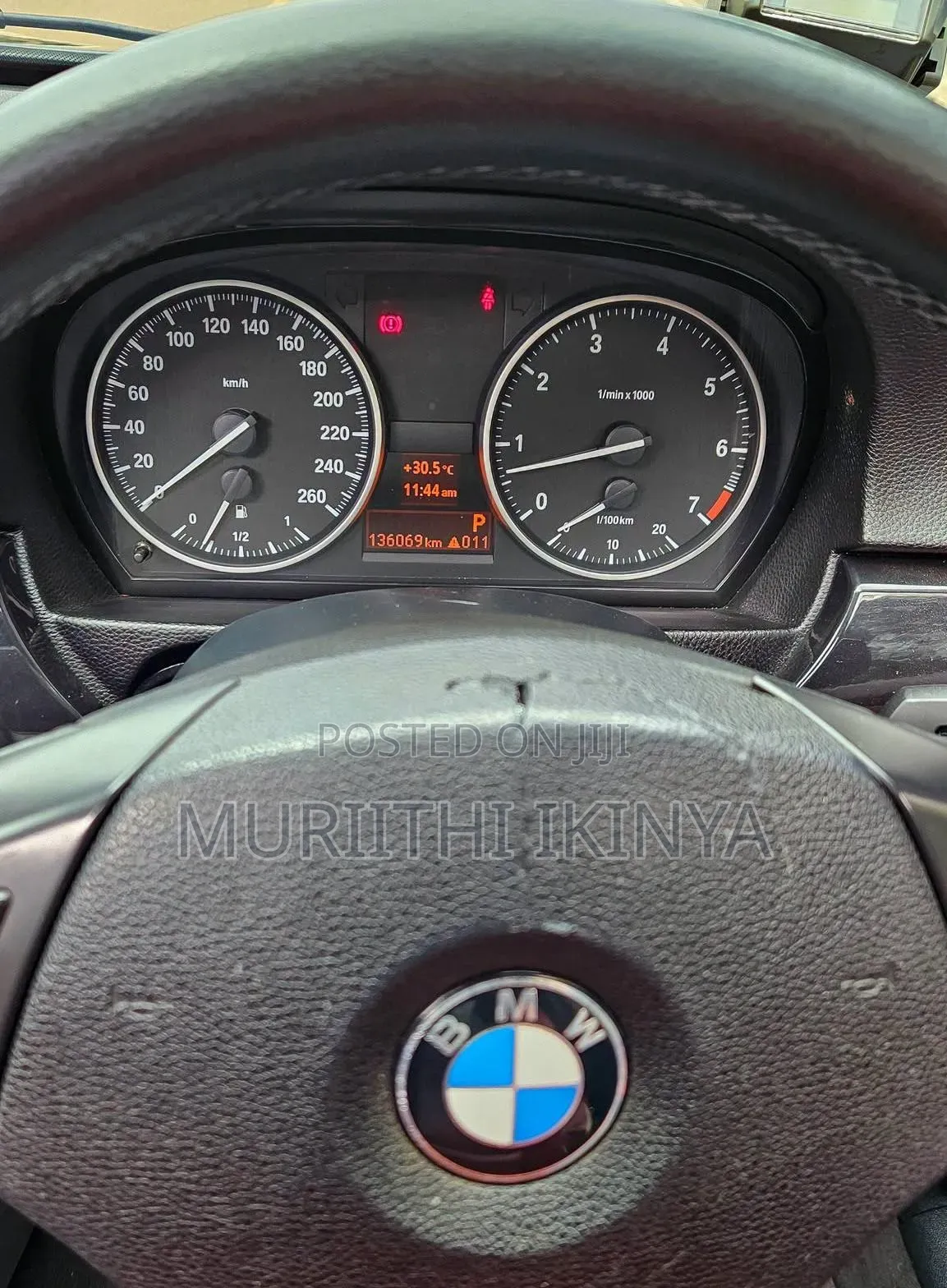 BMW 318i 2011 Blue