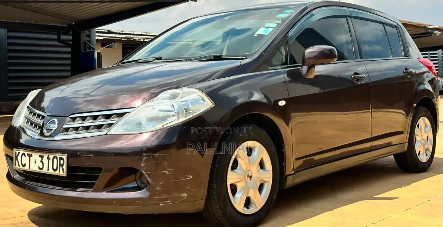 Nissan Tiida 2012 Brown
