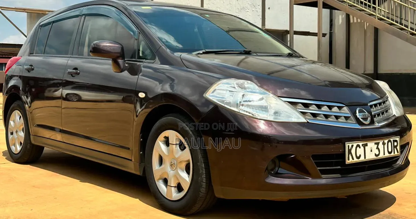 Nissan Tiida 2012 Brown