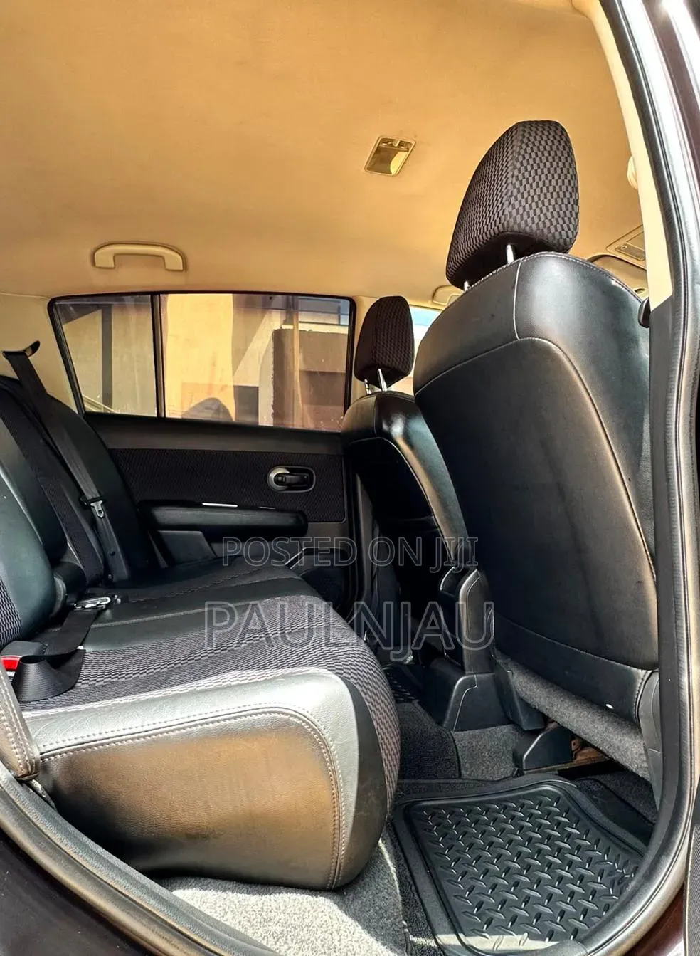 Nissan Tiida 2012 Brown