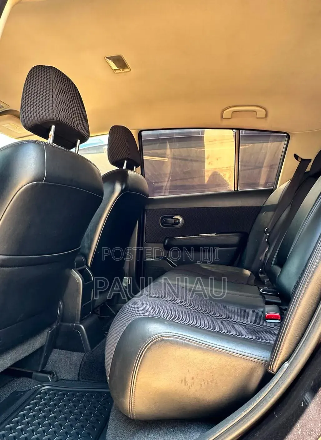 Nissan Tiida 2012 Brown