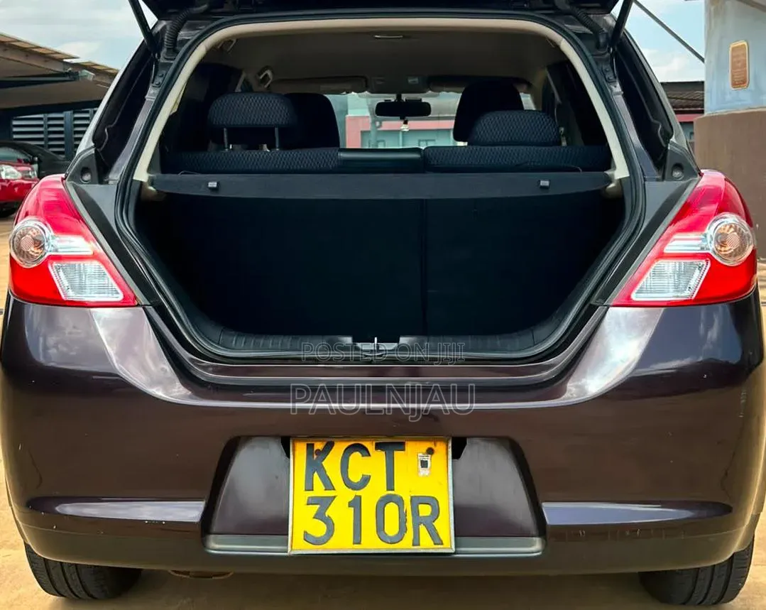 Nissan Tiida 2012 Brown