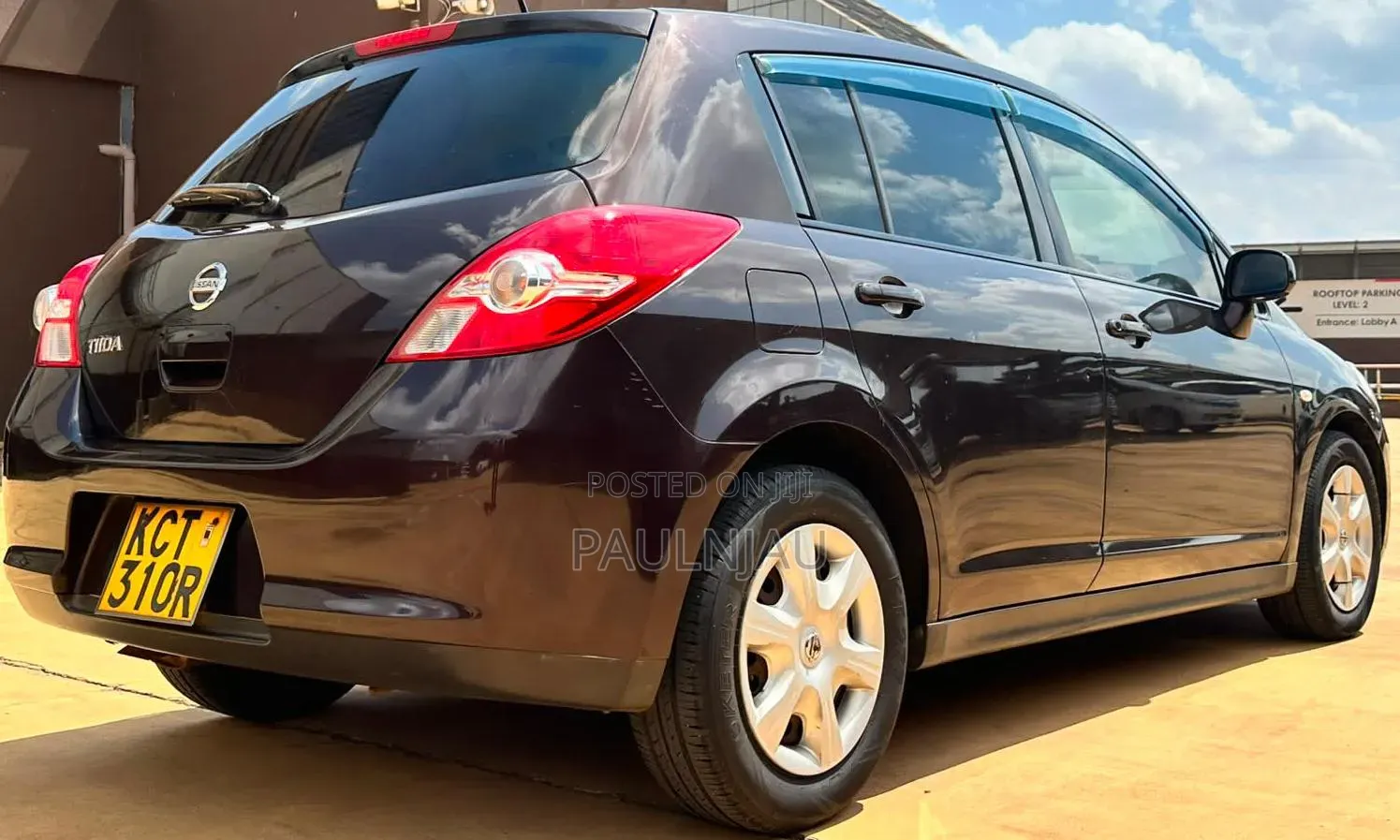 Nissan Tiida 2012 Brown