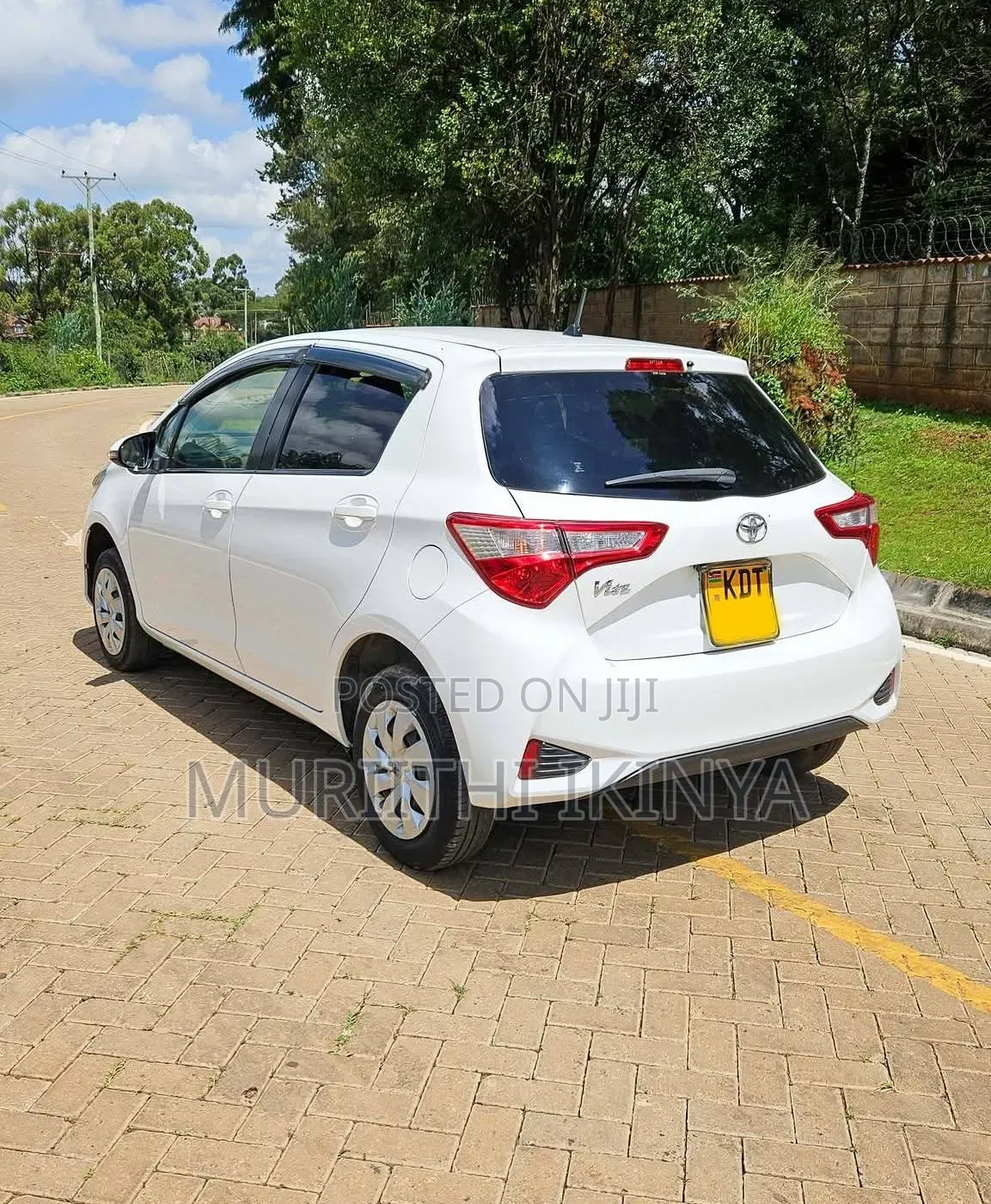 Toyota Vitz 1.0 FWD 5dr 2018 White