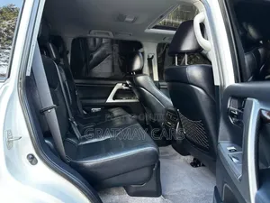 Toyota Land Cruiser 2015 White