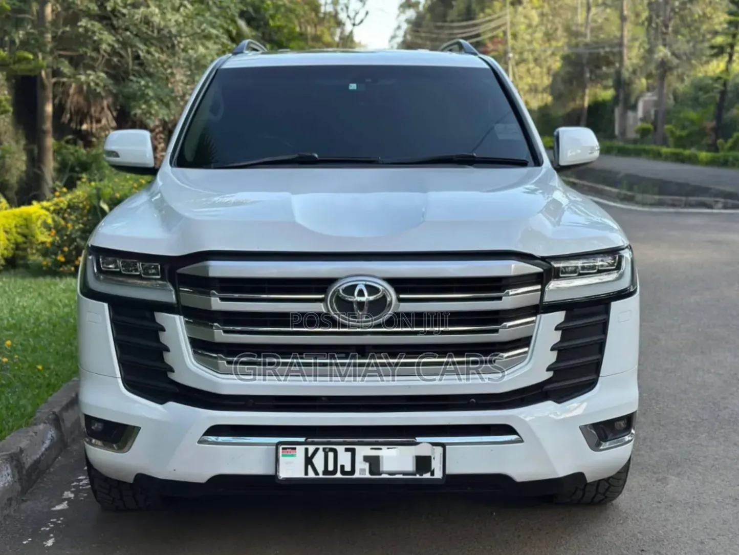 Toyota Land Cruiser 2015 White