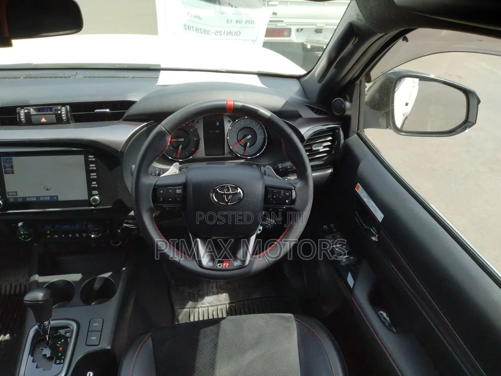 Toyota Hilux 2022 White