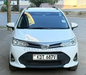 Toyota Corolla Fielder 2018 White