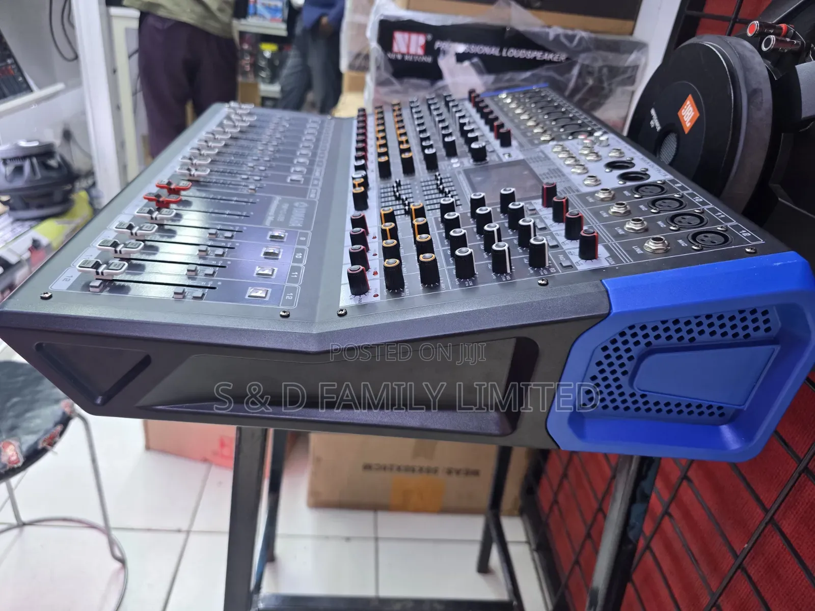 Yamaha 12 Channels Powered Mixer Pmy12usb