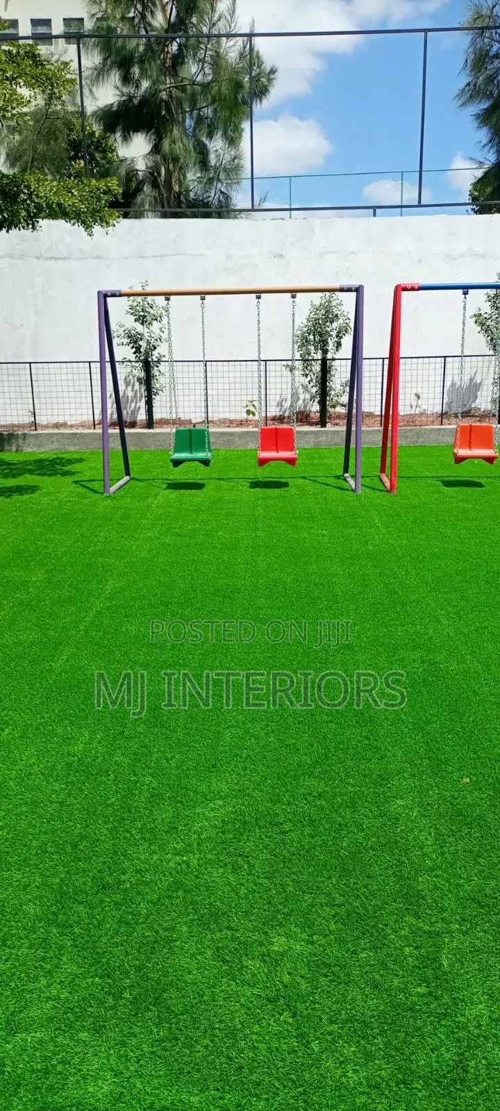 Artificial Grass Carpet for Hotels, Schools and Offices