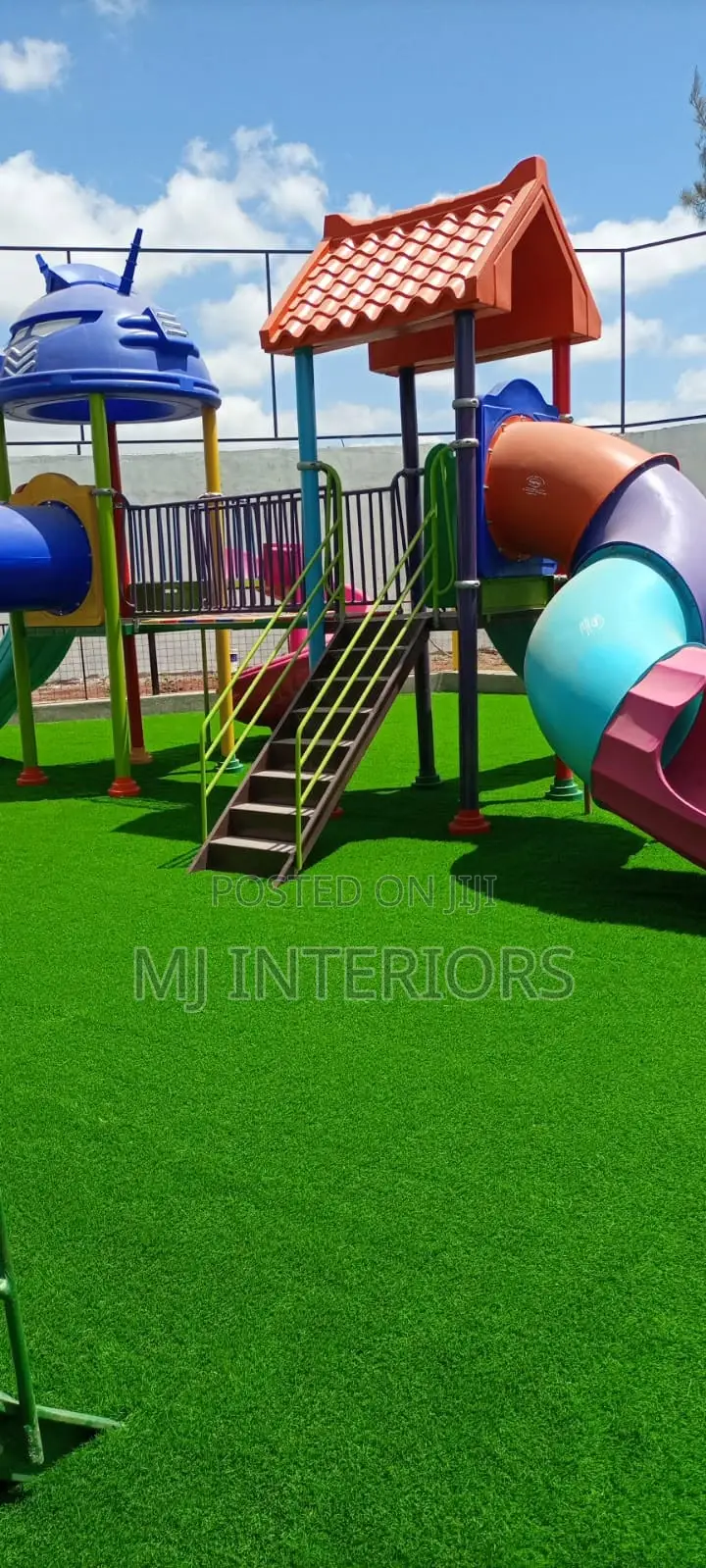 Green Artificial Lawn for Residential Landscape Projects