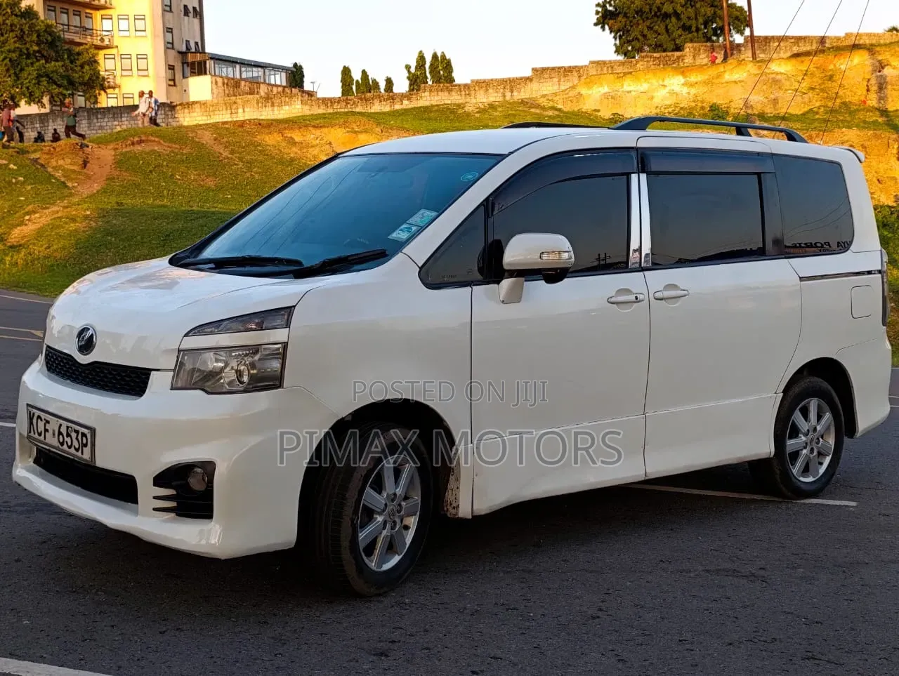 Toyota Voxy 2008 White