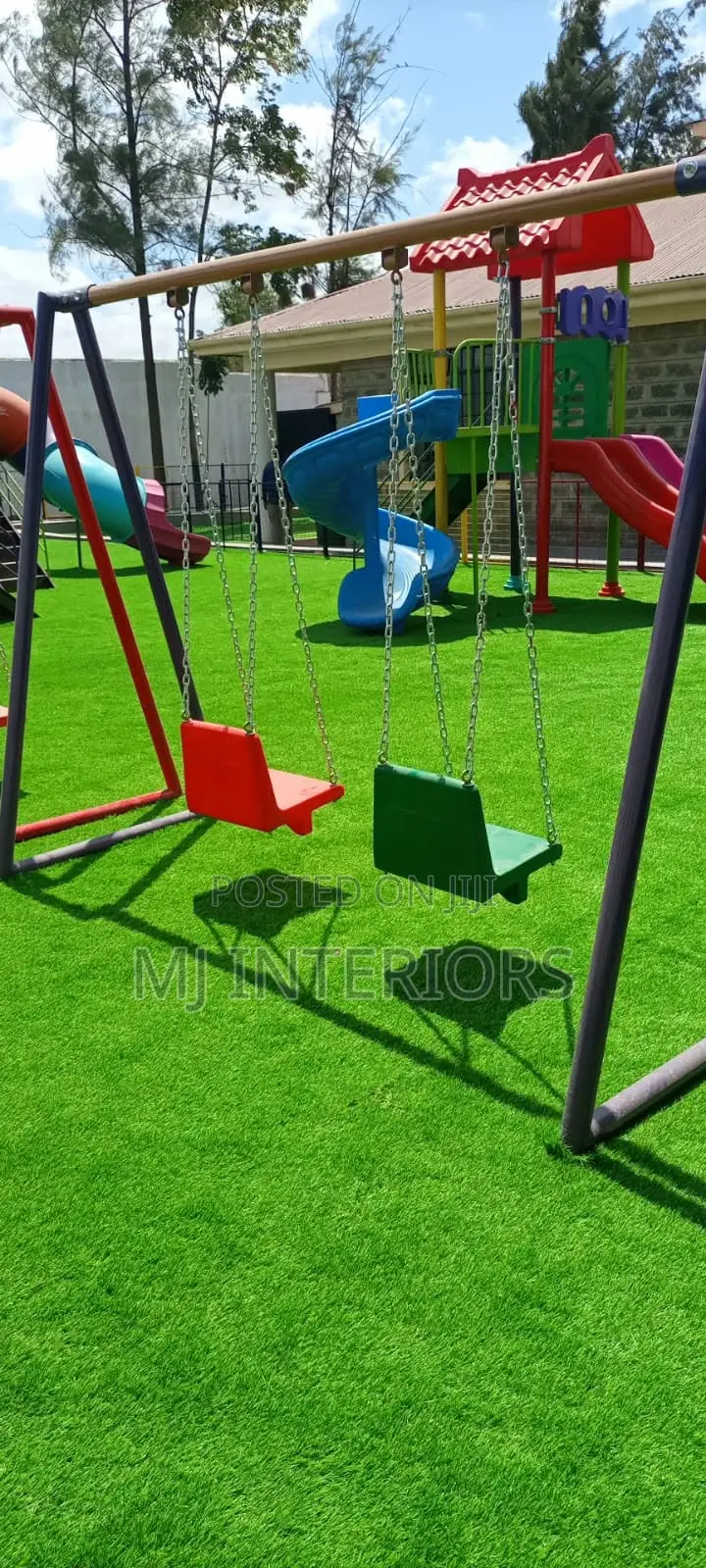 Beautiful Artificial Grass Carpet for Garden Landscaping