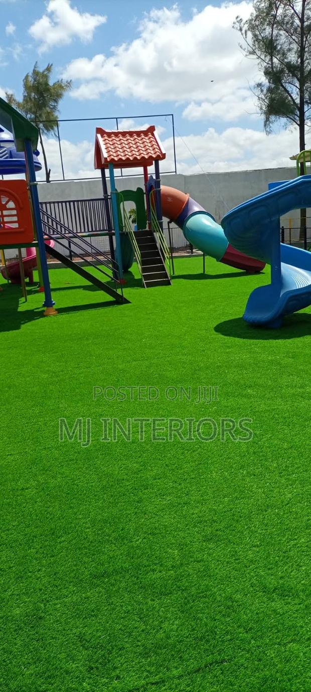 Artificial Lawn Flooring for Stylish Outdoor Spaces