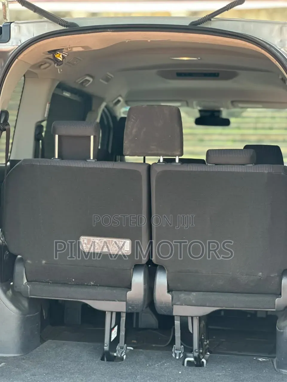 Toyota Voxy 2018 Silver