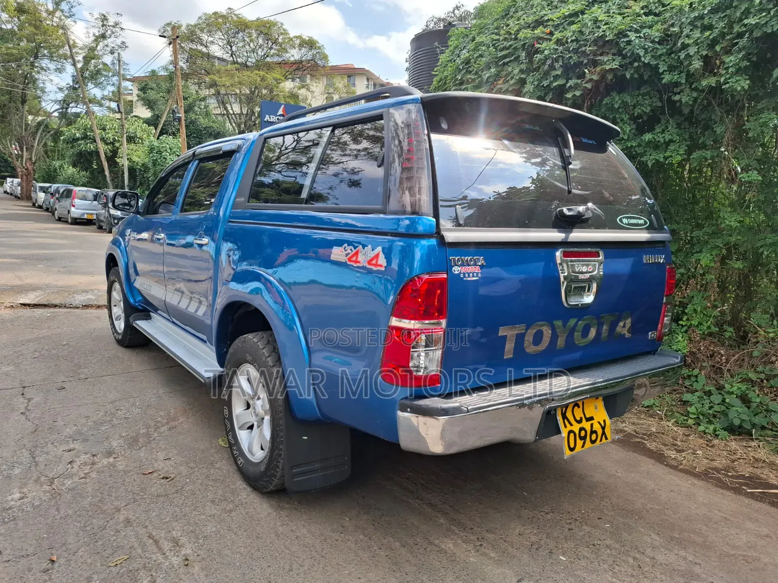 Toyota Hilux 2009 Blue