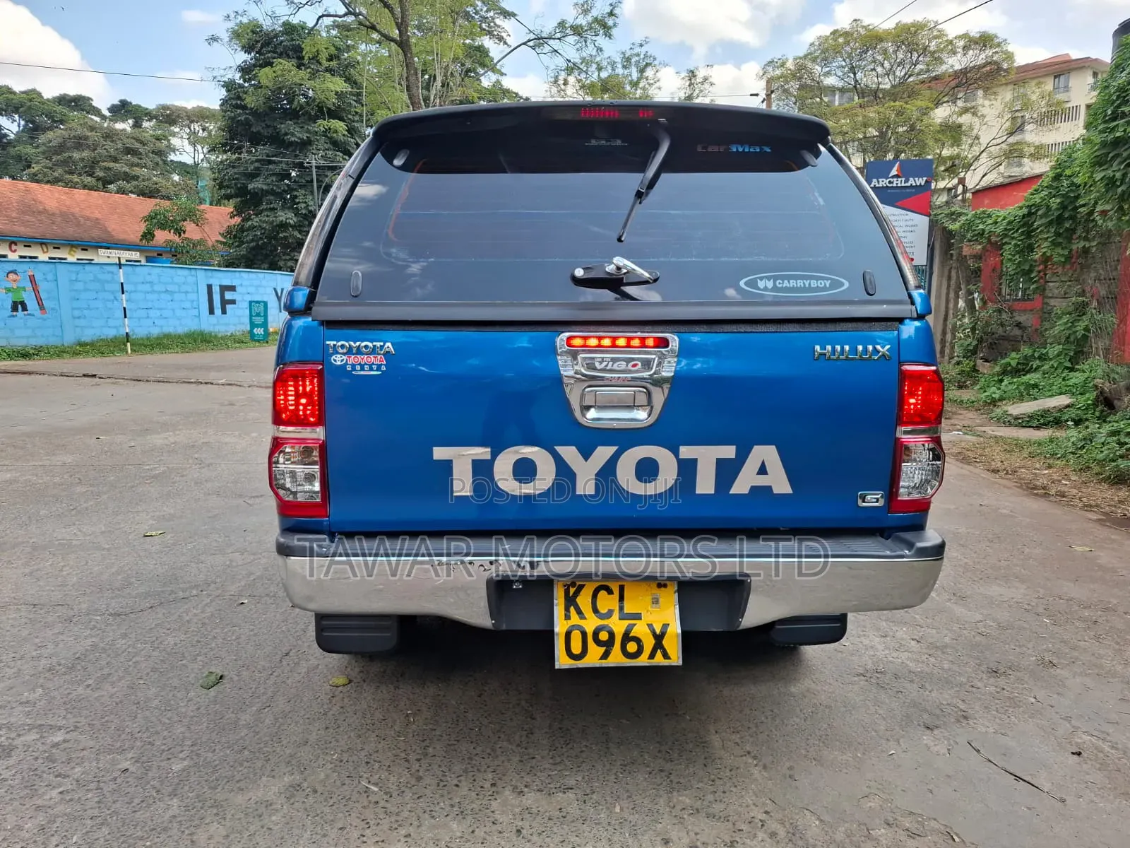 Toyota Hilux 2009 Blue