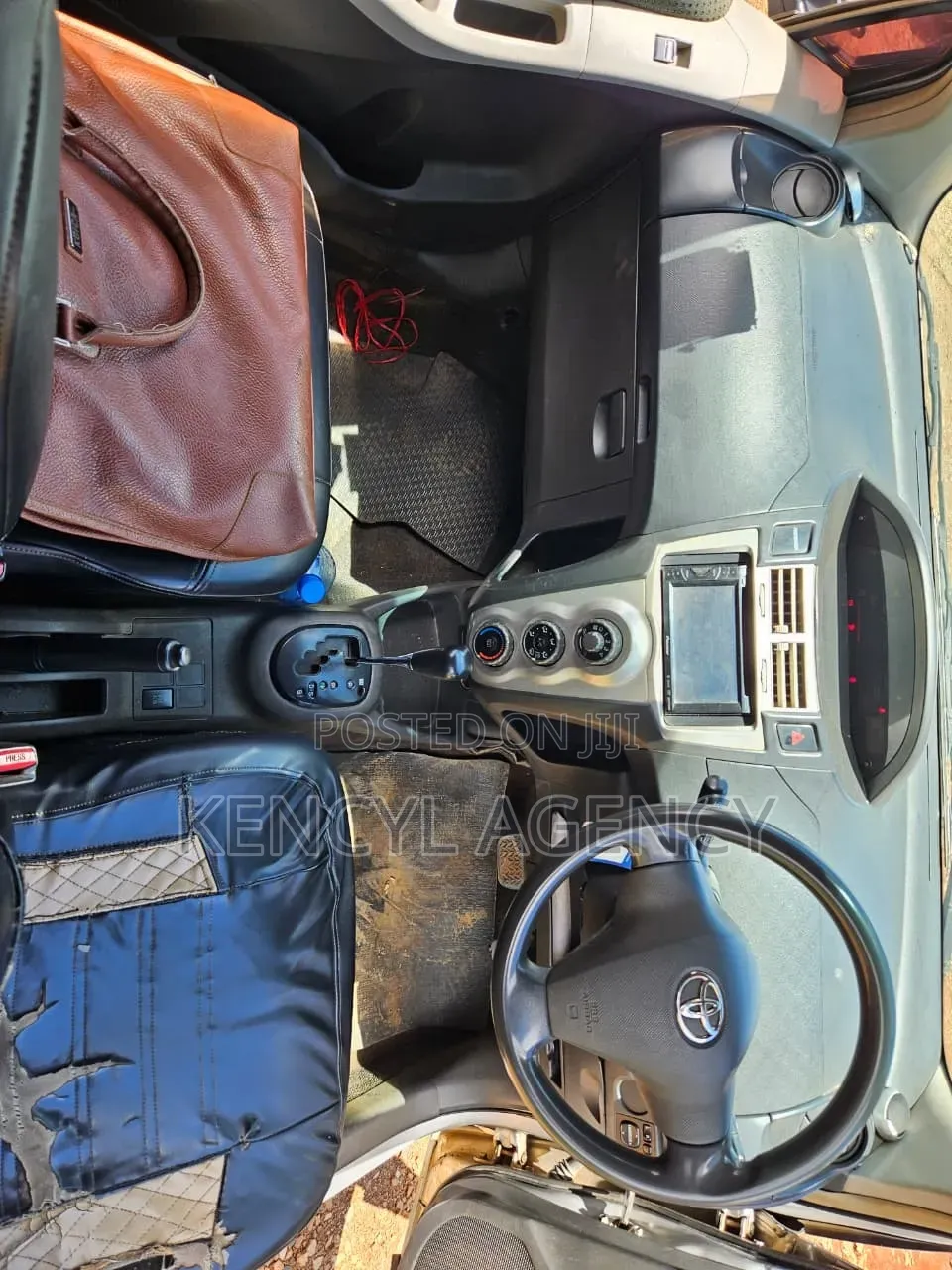 Toyota Vitz 2010 Gray