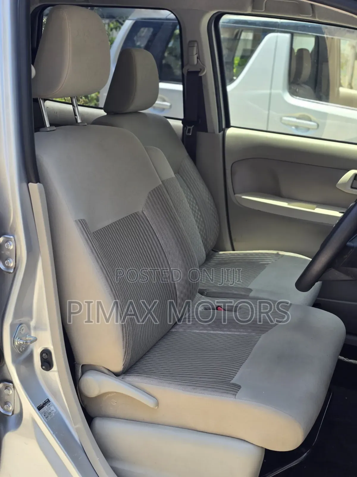 Daihatsu Move 2019 Silver