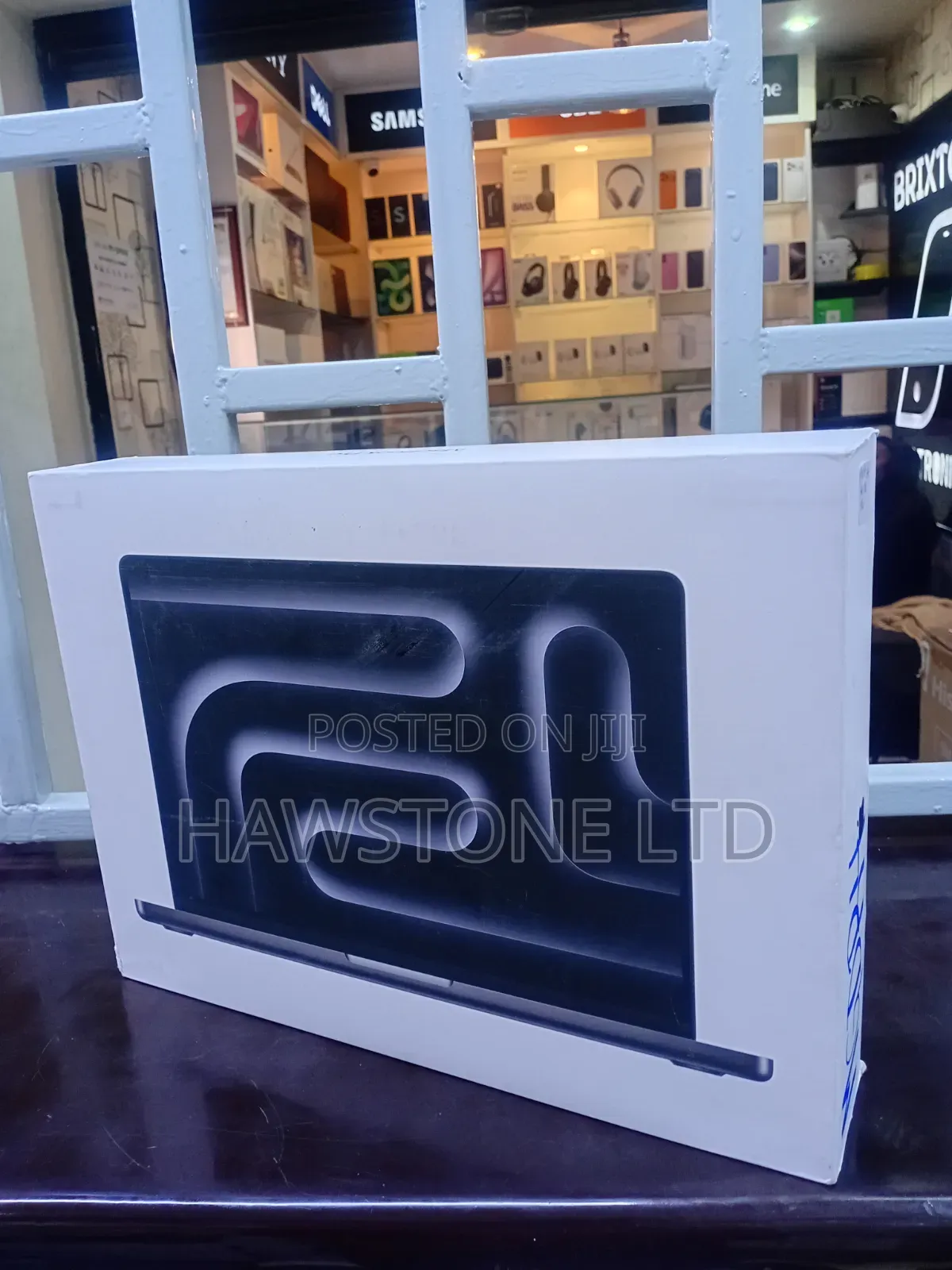 New Laptop Apple MacBook Pro 24GB Apple M5 Pro SSD 1T