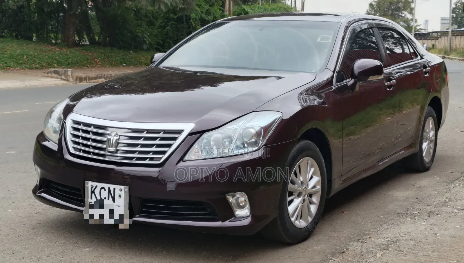 Toyota Crown 2010 Black