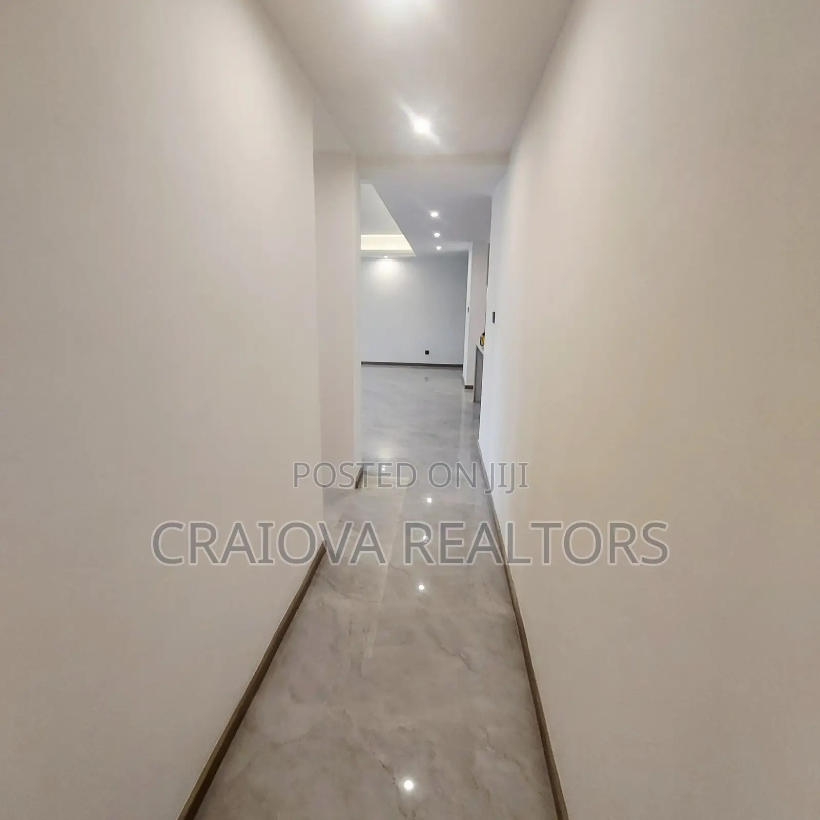 4bdrm Apartment in Raphta Road Area for sale