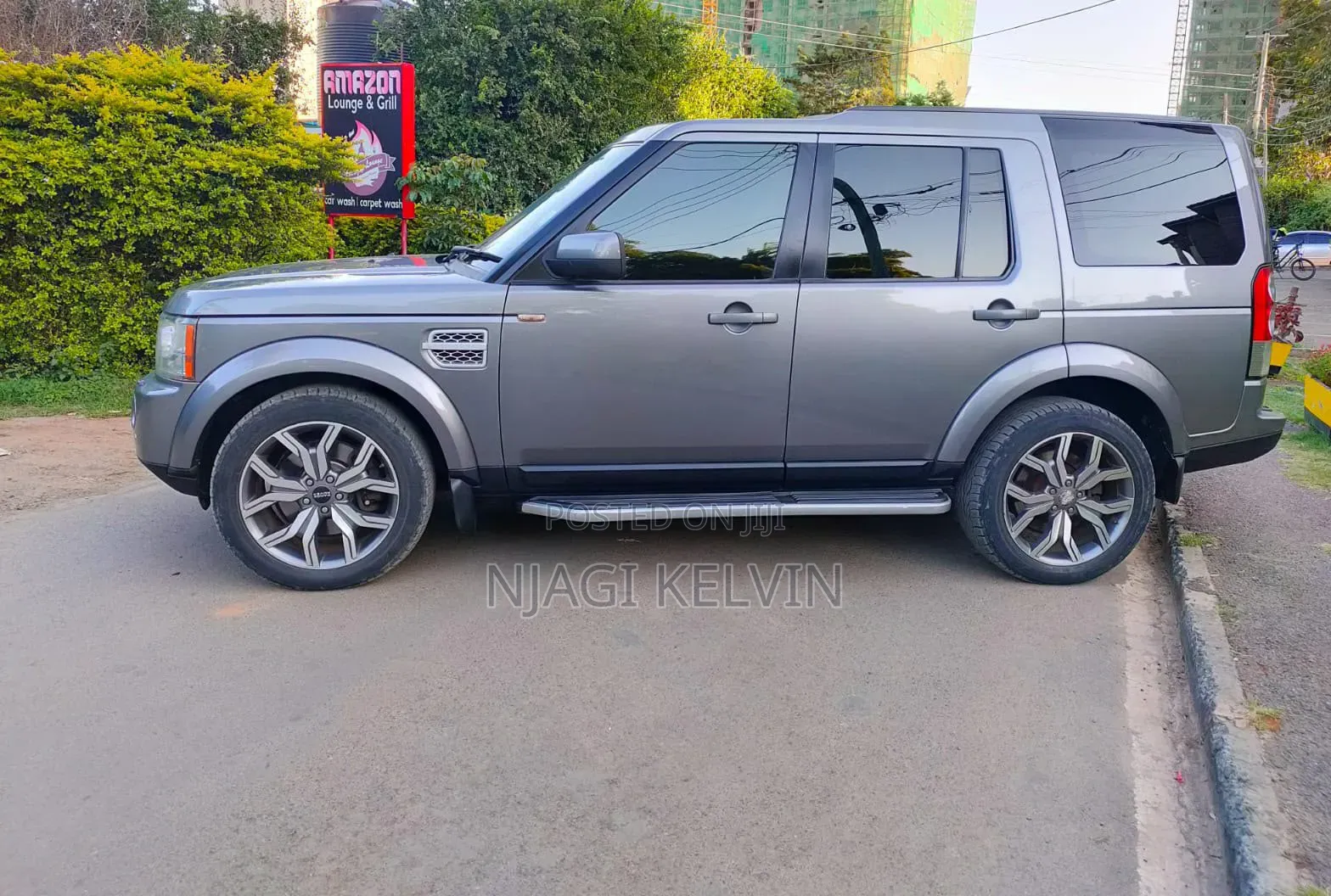 Land Rover Discovery 2011 Gray