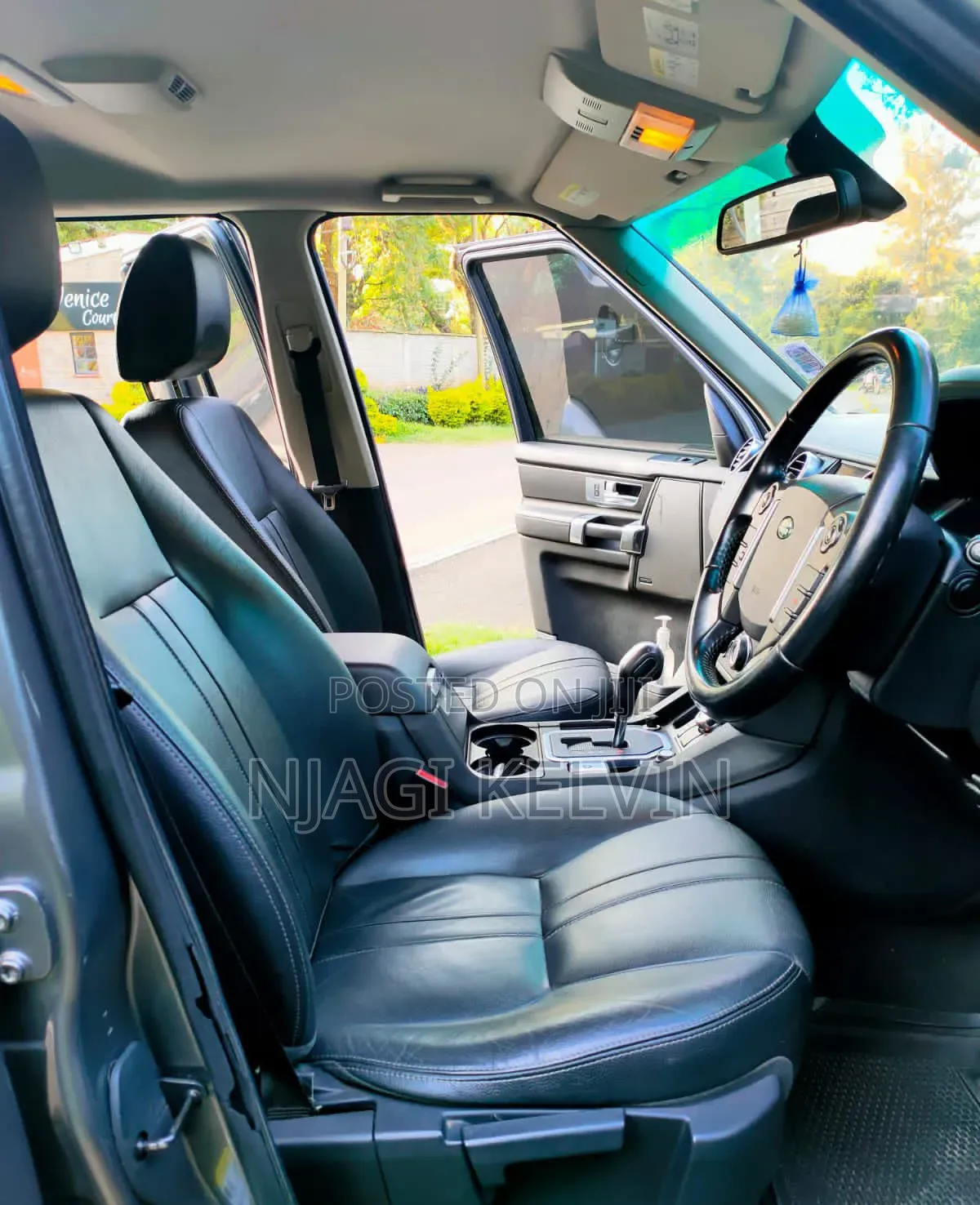 Land Rover Discovery 2011 Gray