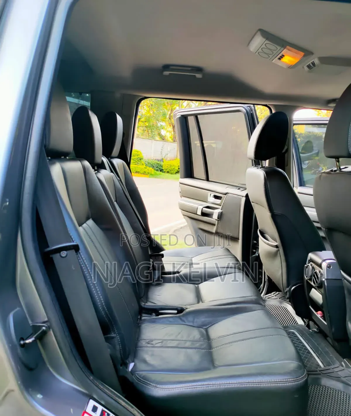 Land Rover Discovery 2011 Gray