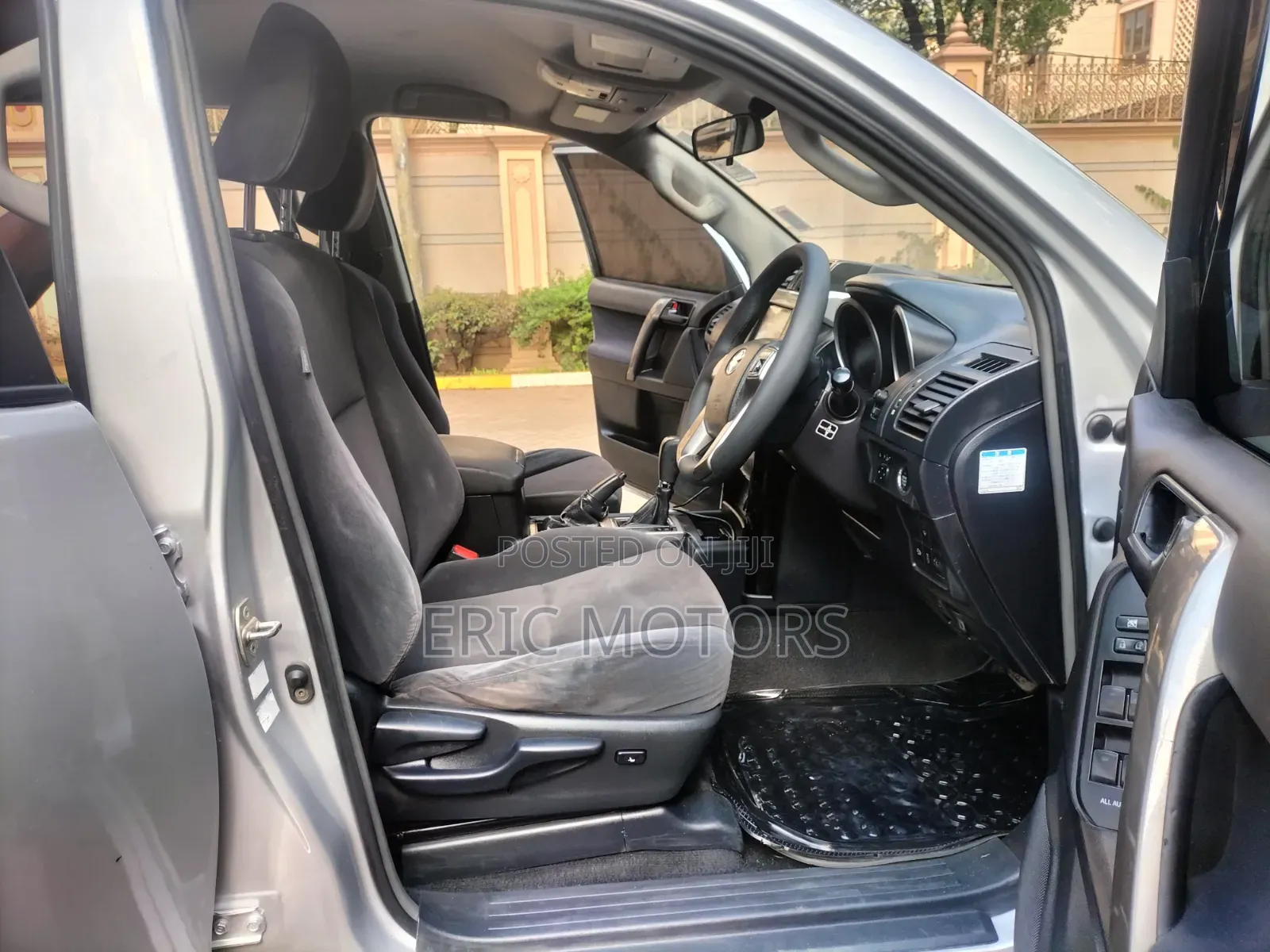 Toyota Land Cruiser Prado 2015 Silver