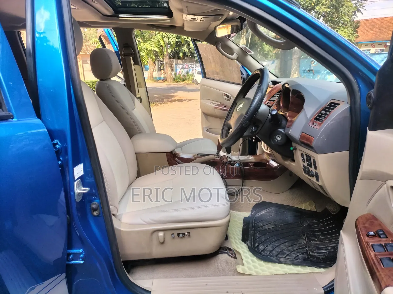 Toyota Hilux 2010 Blue