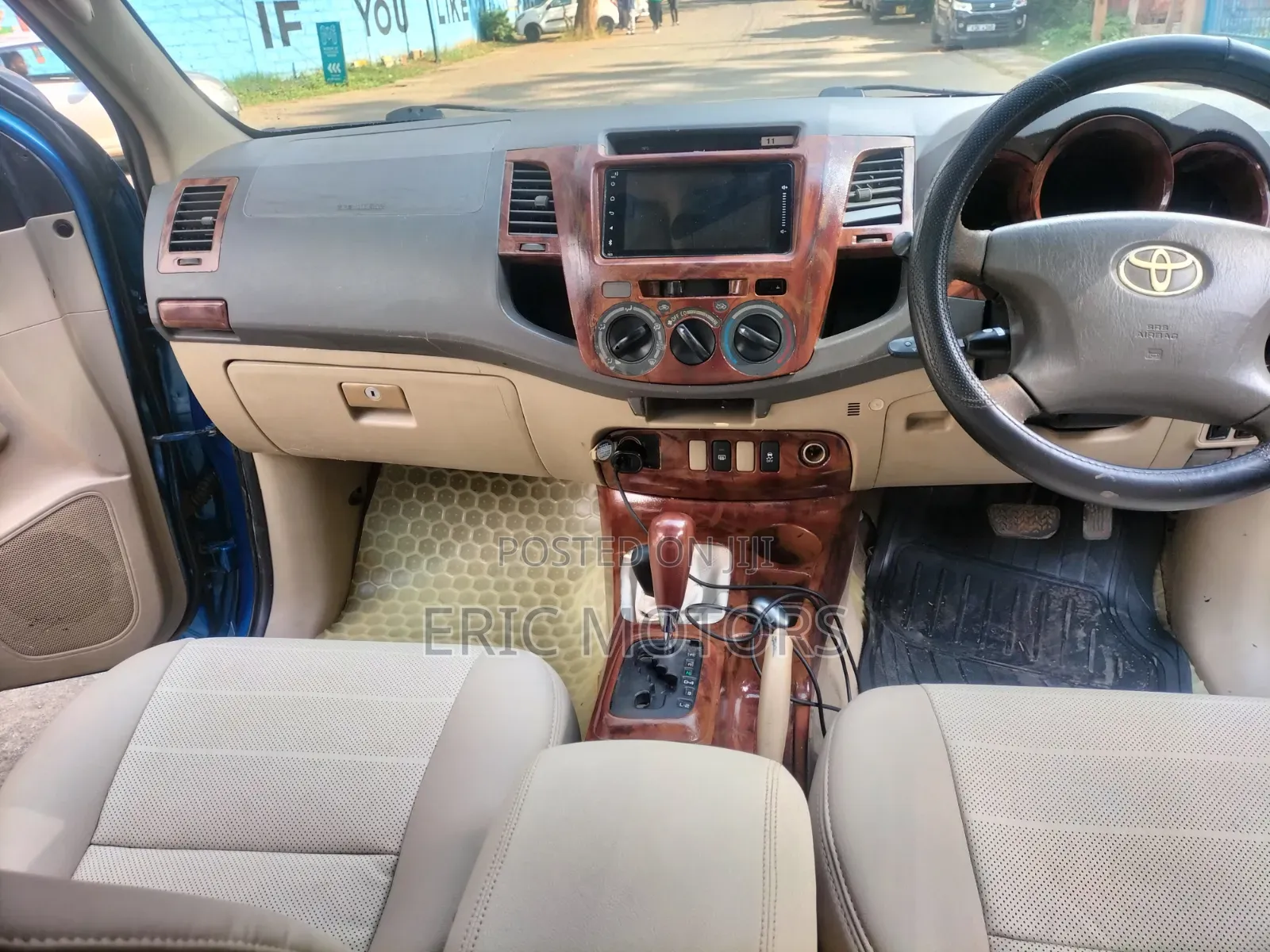 Toyota Hilux 2010 Blue