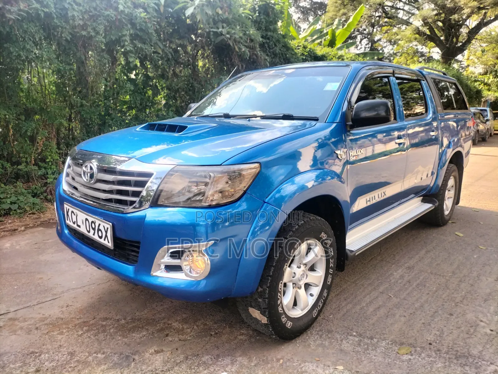 Toyota Hilux 2010 Blue
