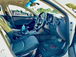 Mazda Axela SV Premium 2014 White
