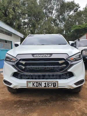 Isuzu MU-X 2023 White