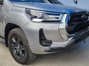 Toyota Hilux Revo Double Cab Deisel 2.4 AWD 2022 Gray