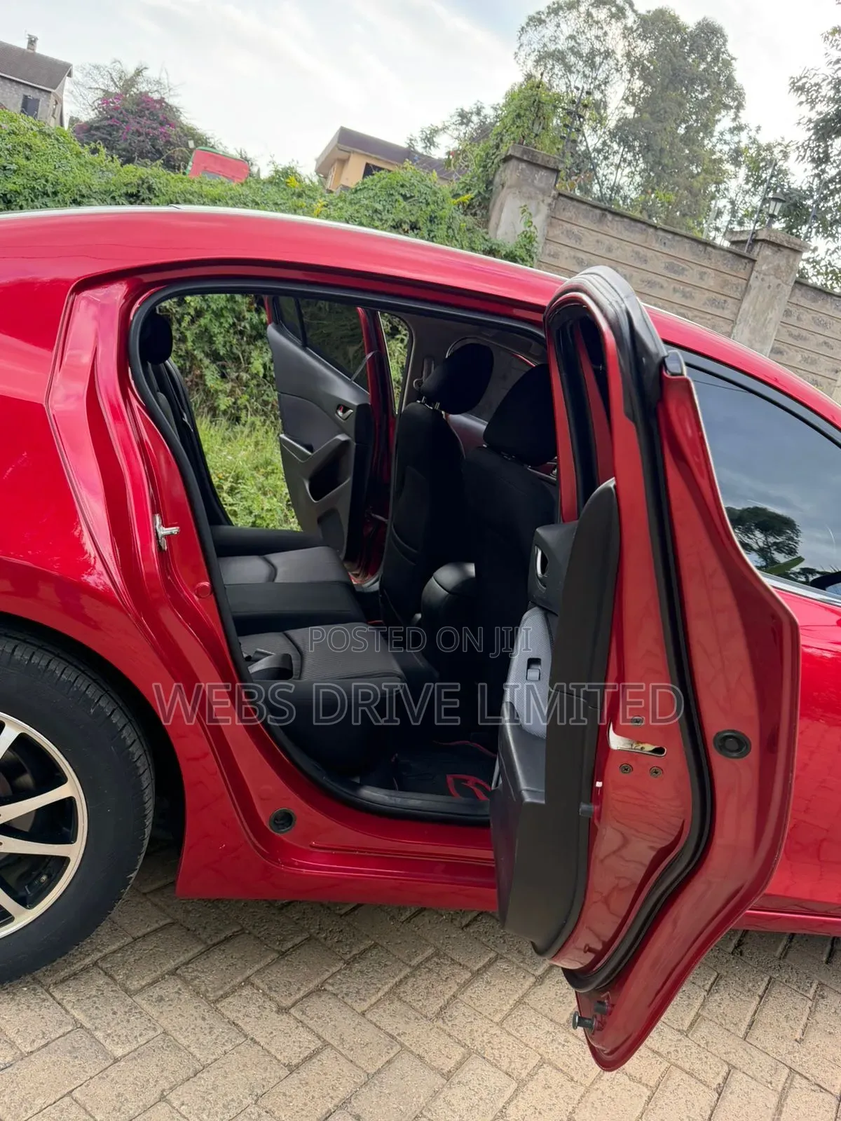 Mazda Axela 2015 Red