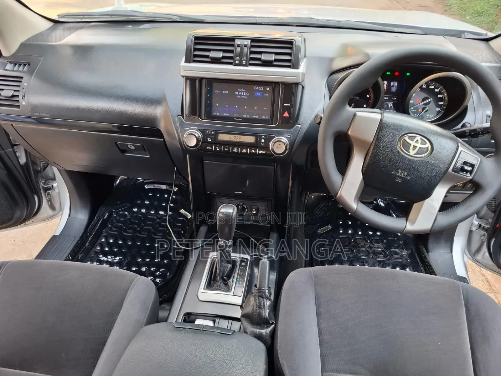 Toyota Land Cruiser Prado 2015 Silver