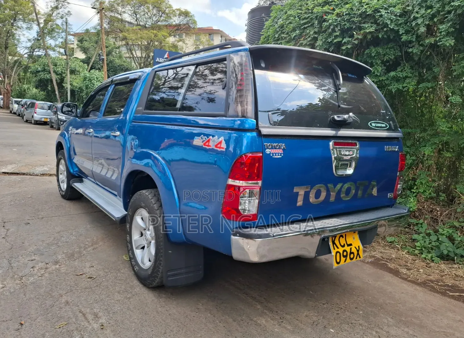 Toyota Hilux 2010 Blue