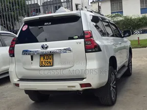 Toyota Land Cruiser Prado 2018 White