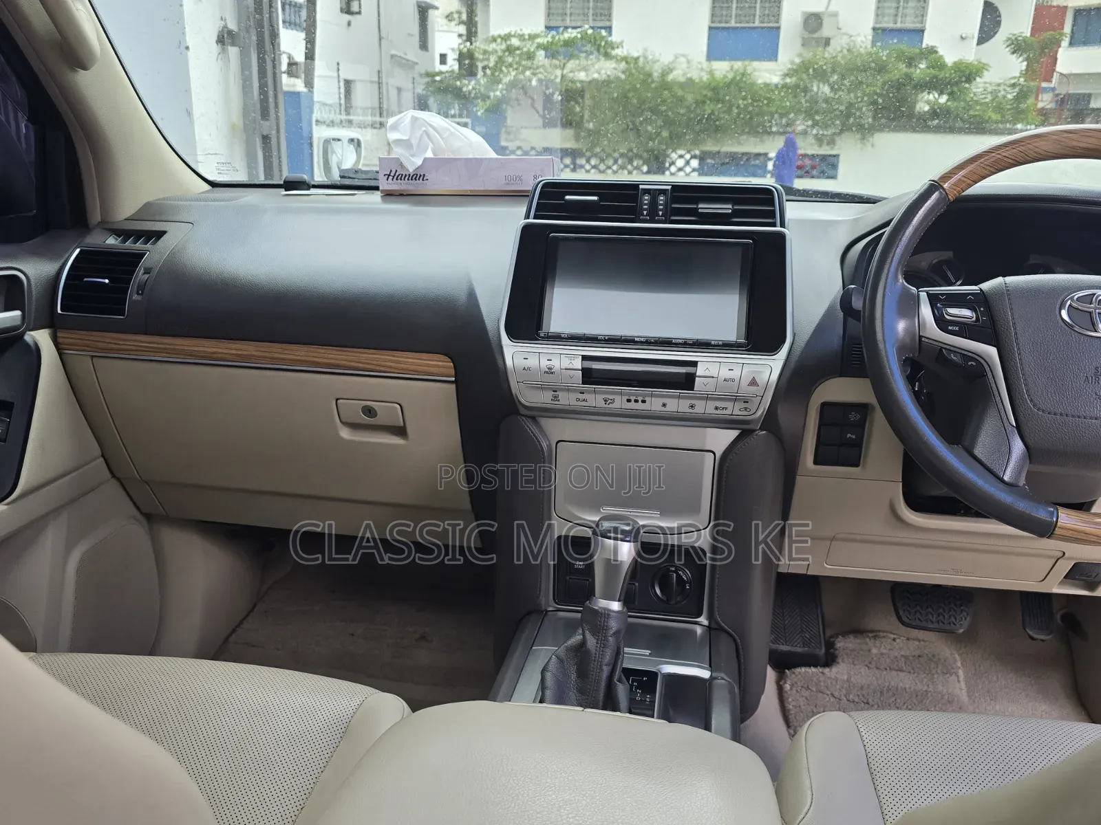 Toyota Land Cruiser Prado 2018 White