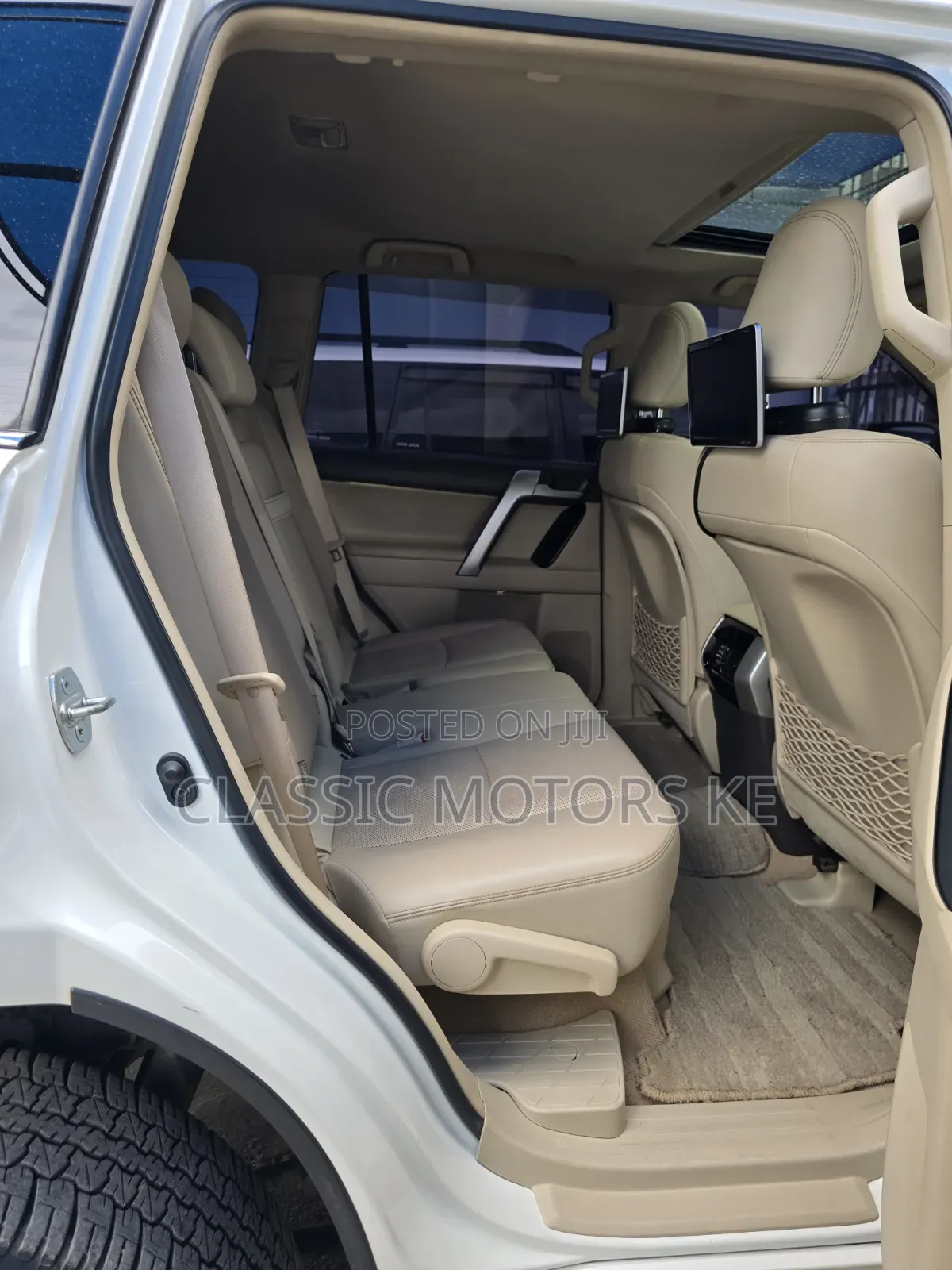 Toyota Land Cruiser Prado 2018 White