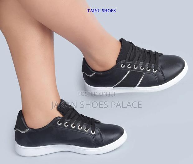 Ladies Sneakers - thumbnail 4