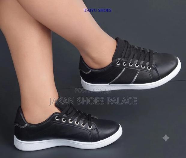 Ladies Sneakers - thumbnail 5