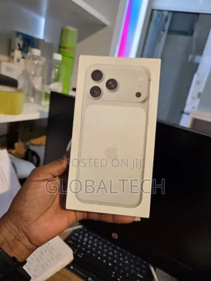 New Apple iPhone 17 Pro Max 256 GB Silver