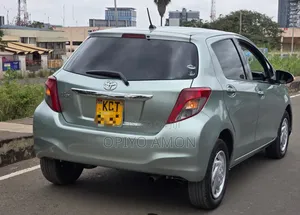 Toyota Vitz 2011 Green