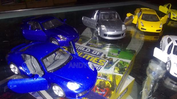 Diecast Toy Cars Collection - thumbnail 2