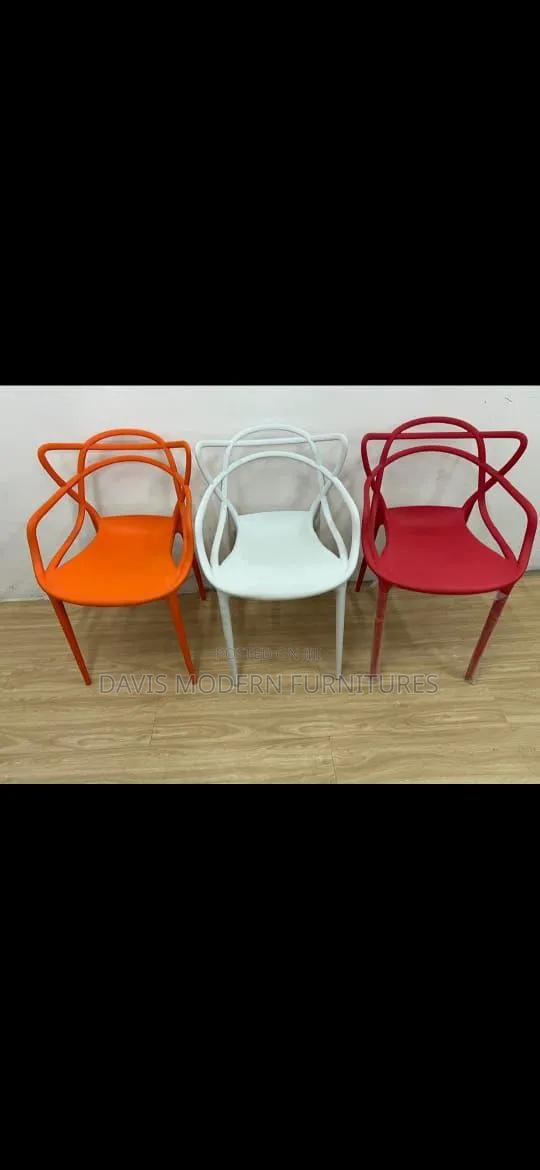 Plastic Armchair - thumbnail 2